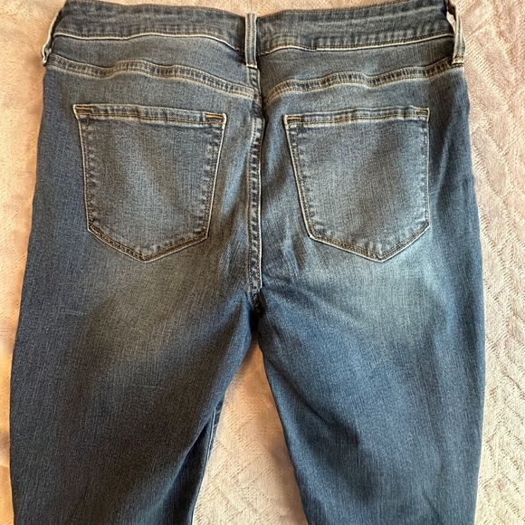 Old Navy Rockstar Jeans - Picture 4 of 5